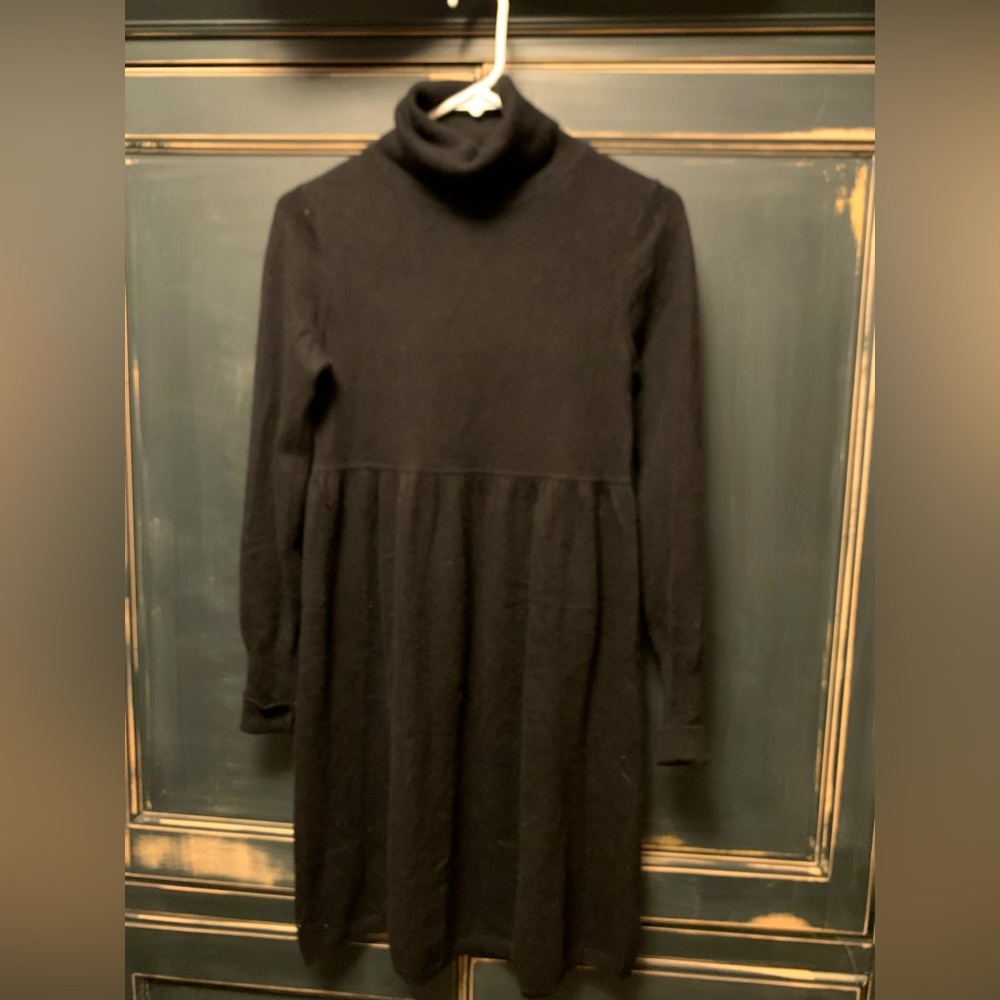 Black 100% cashmere dress